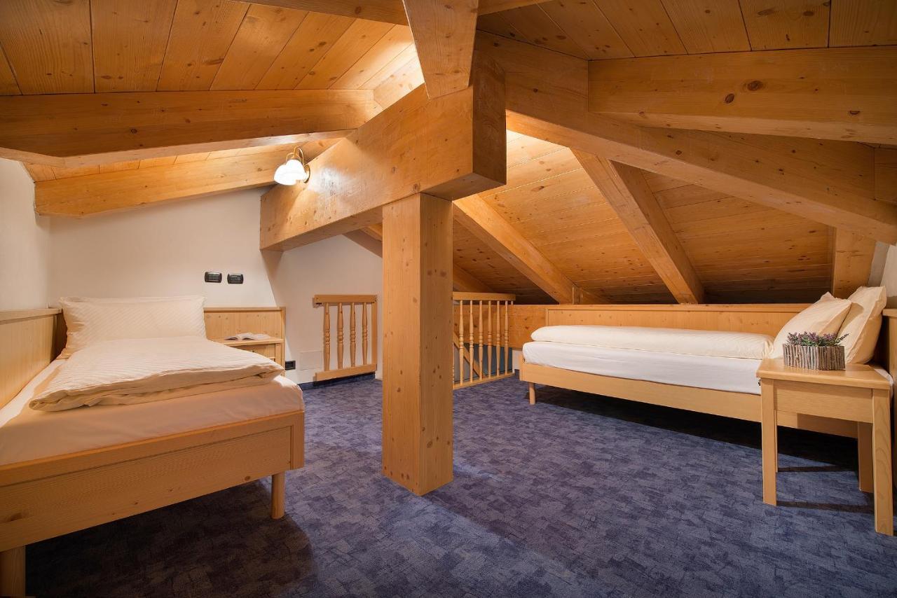 Hotel Interalpen Isolaccia Buitenkant foto