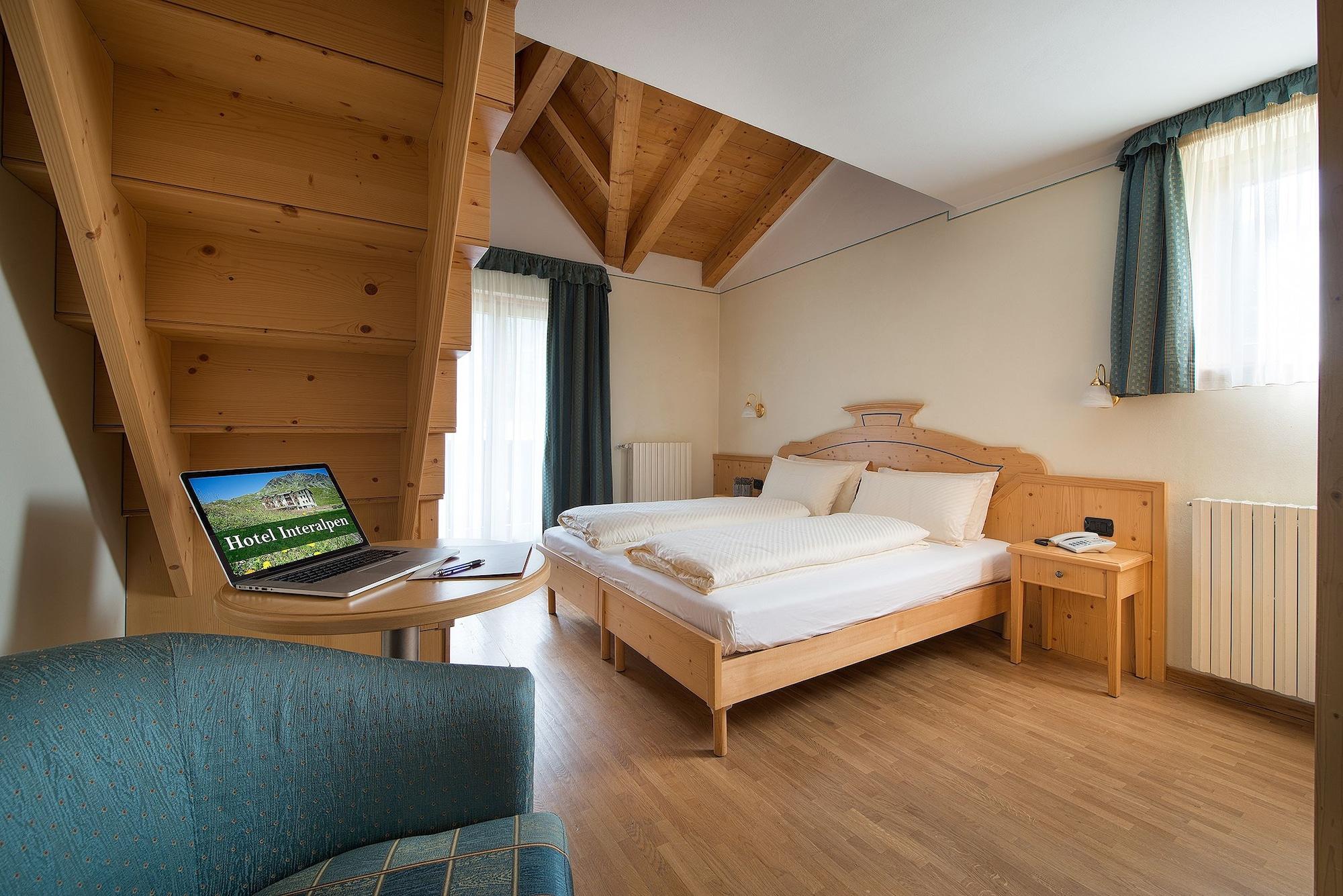 Hotel Interalpen Isolaccia Buitenkant foto