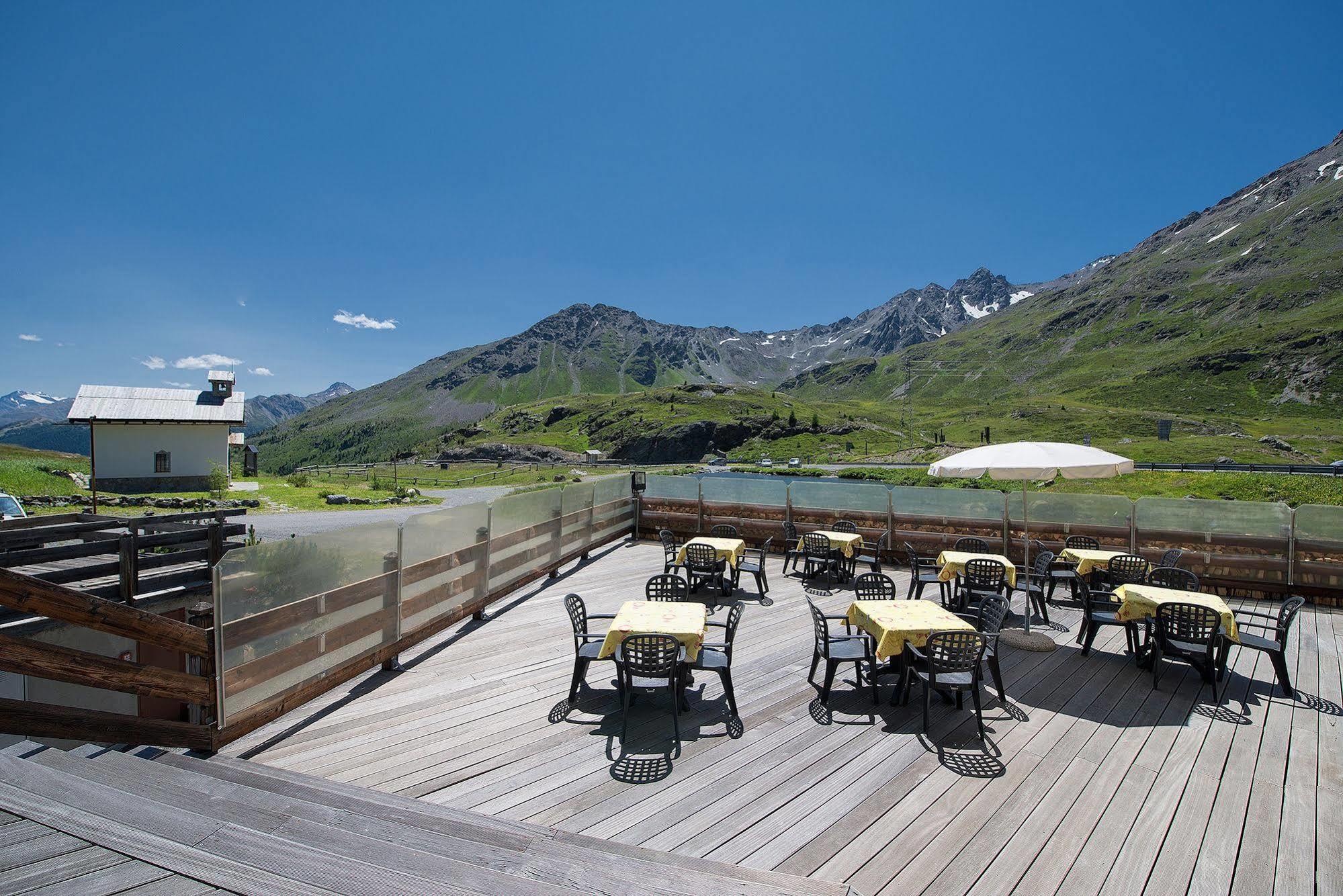 Hotel Interalpen Isolaccia Buitenkant foto
