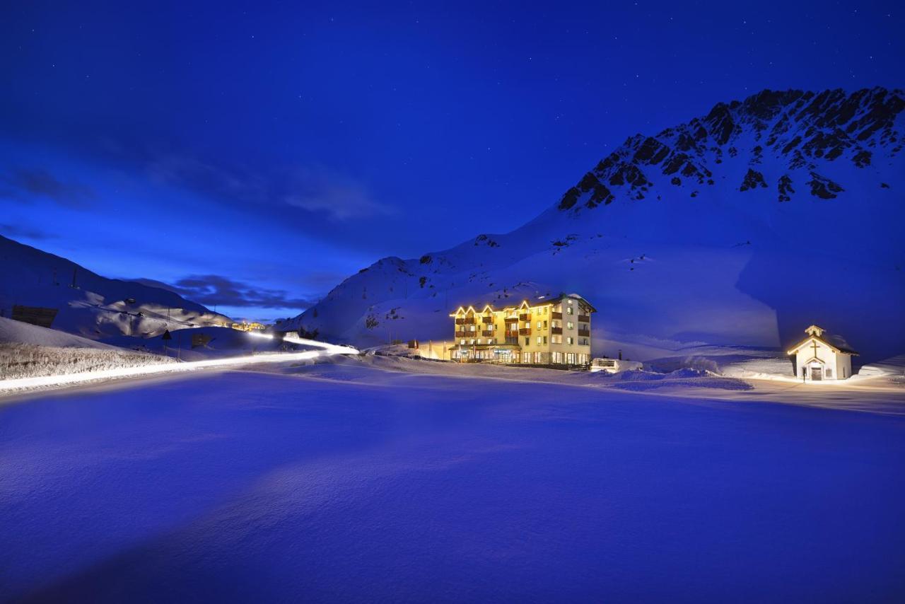 Hotel Interalpen Isolaccia Buitenkant foto