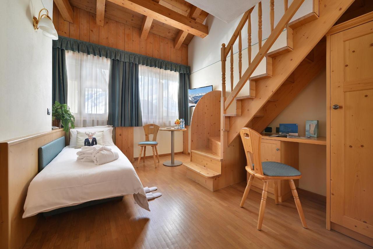 Hotel Interalpen Isolaccia Buitenkant foto